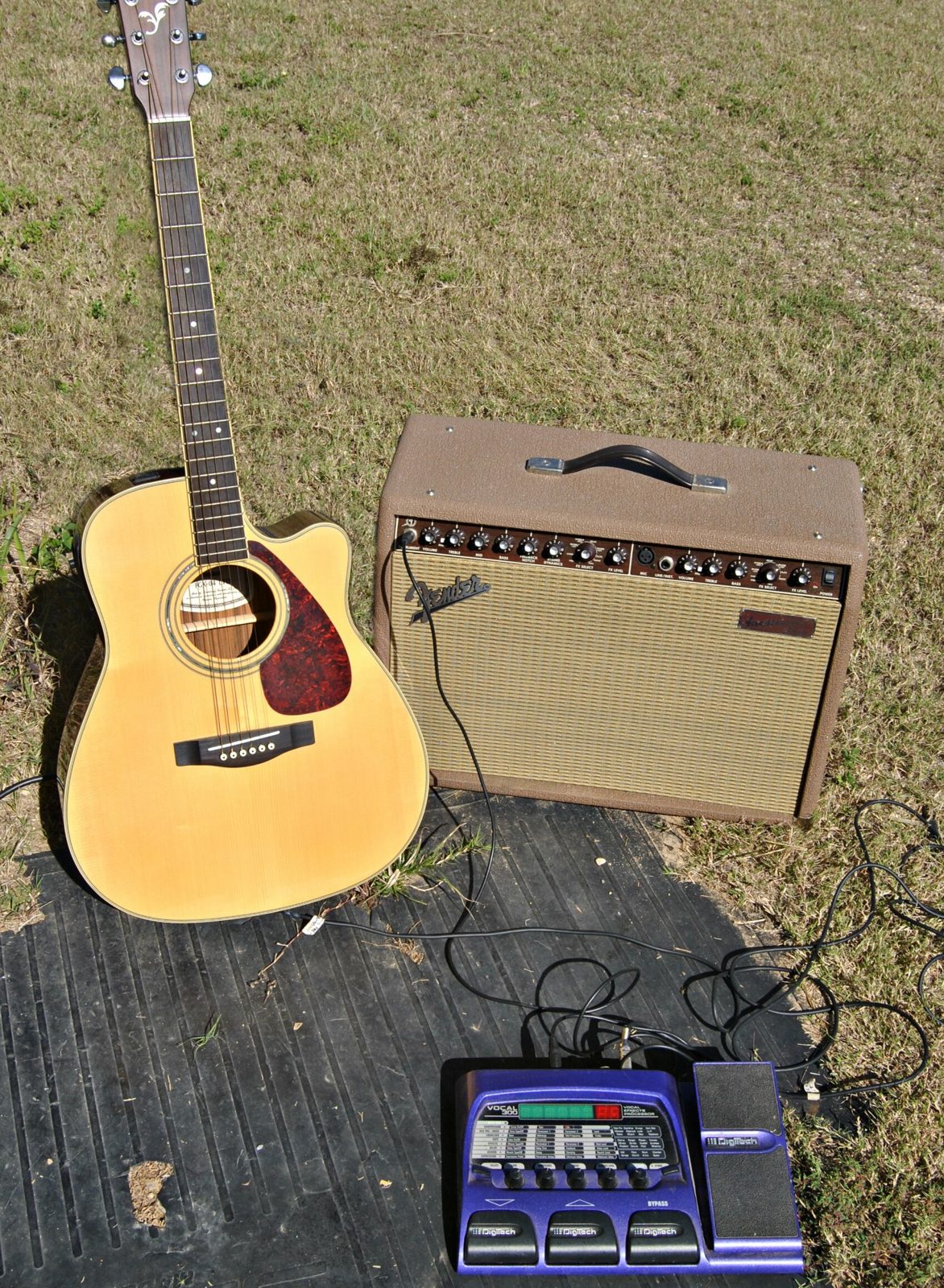 Small Fender amps compared: Frontman 10G, Mustang LT25 and Acoustasonic 40 — Three inexpensive Fender combos, three…
